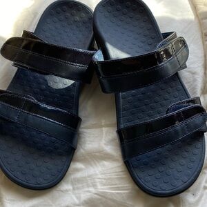 Vionic slide sandals